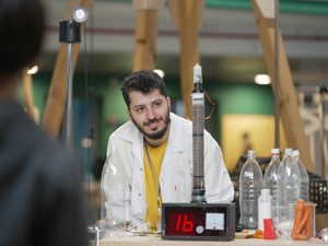 הדגמת מדע - "טיל-כו לראות"